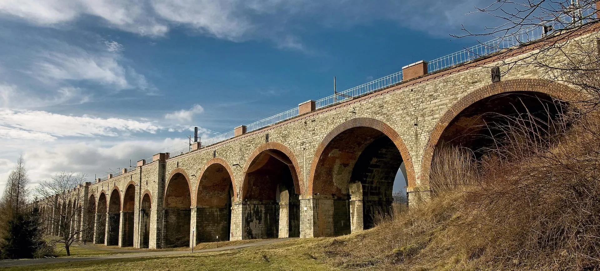 Trojice železničních viaduktů u Hranic